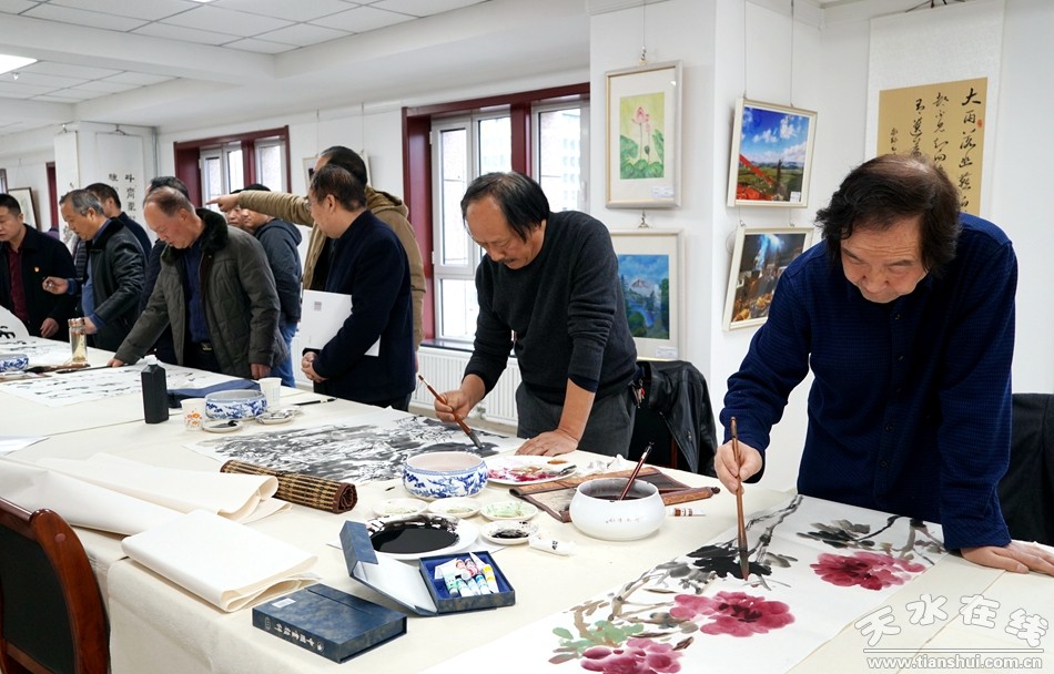 天水市金融系統(tǒng)、天水市美協(xié)聯(lián)合開展文化藝術(shù)交流活動(圖)